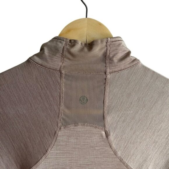 Lululemon Catch Me Air Jacket Size 6 Champagne Cream - Picture 10 of 12